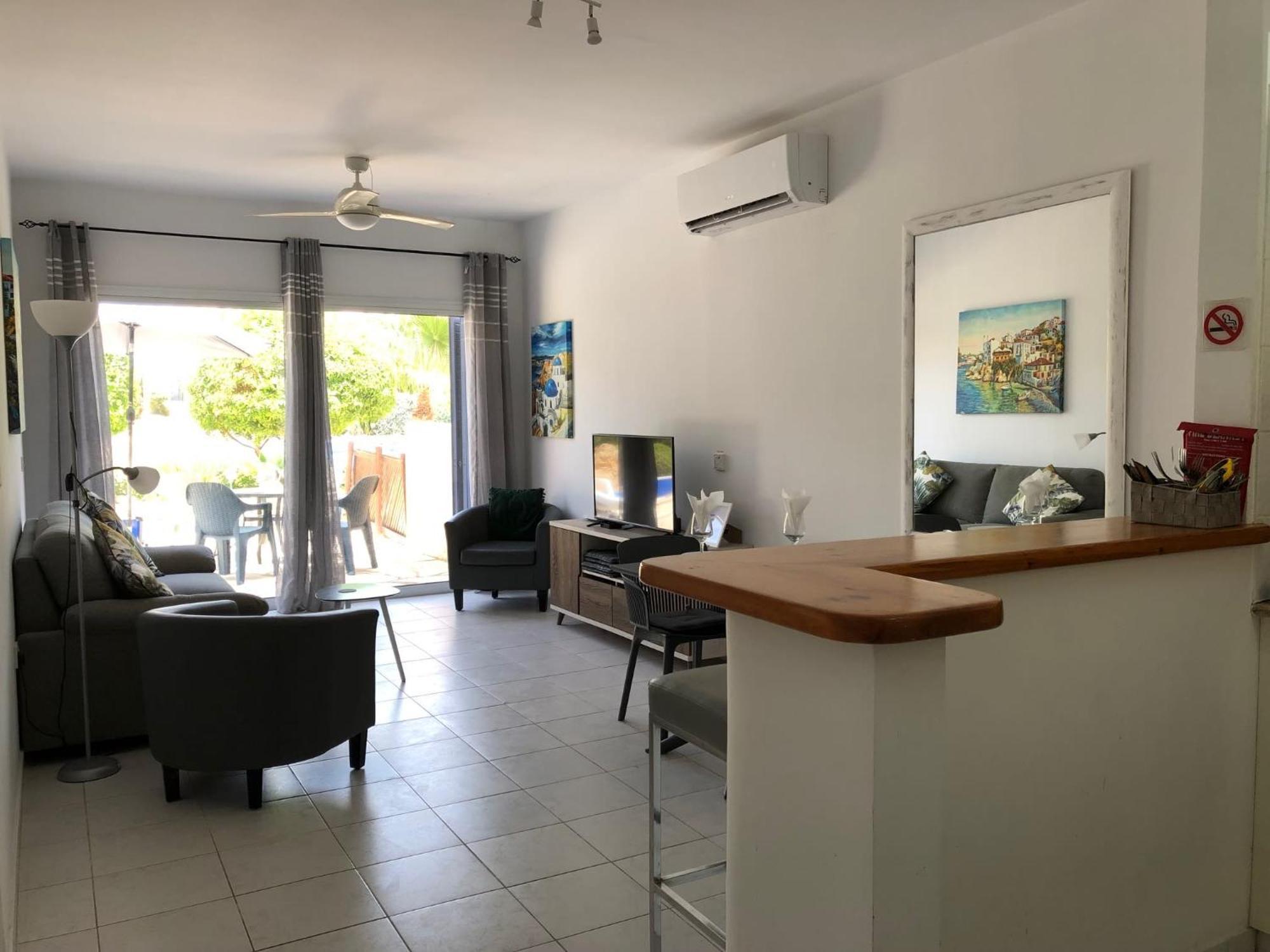 Stylish 1 Bedroom Apartment In Limnaria Gardens Paphos Kültér fotó