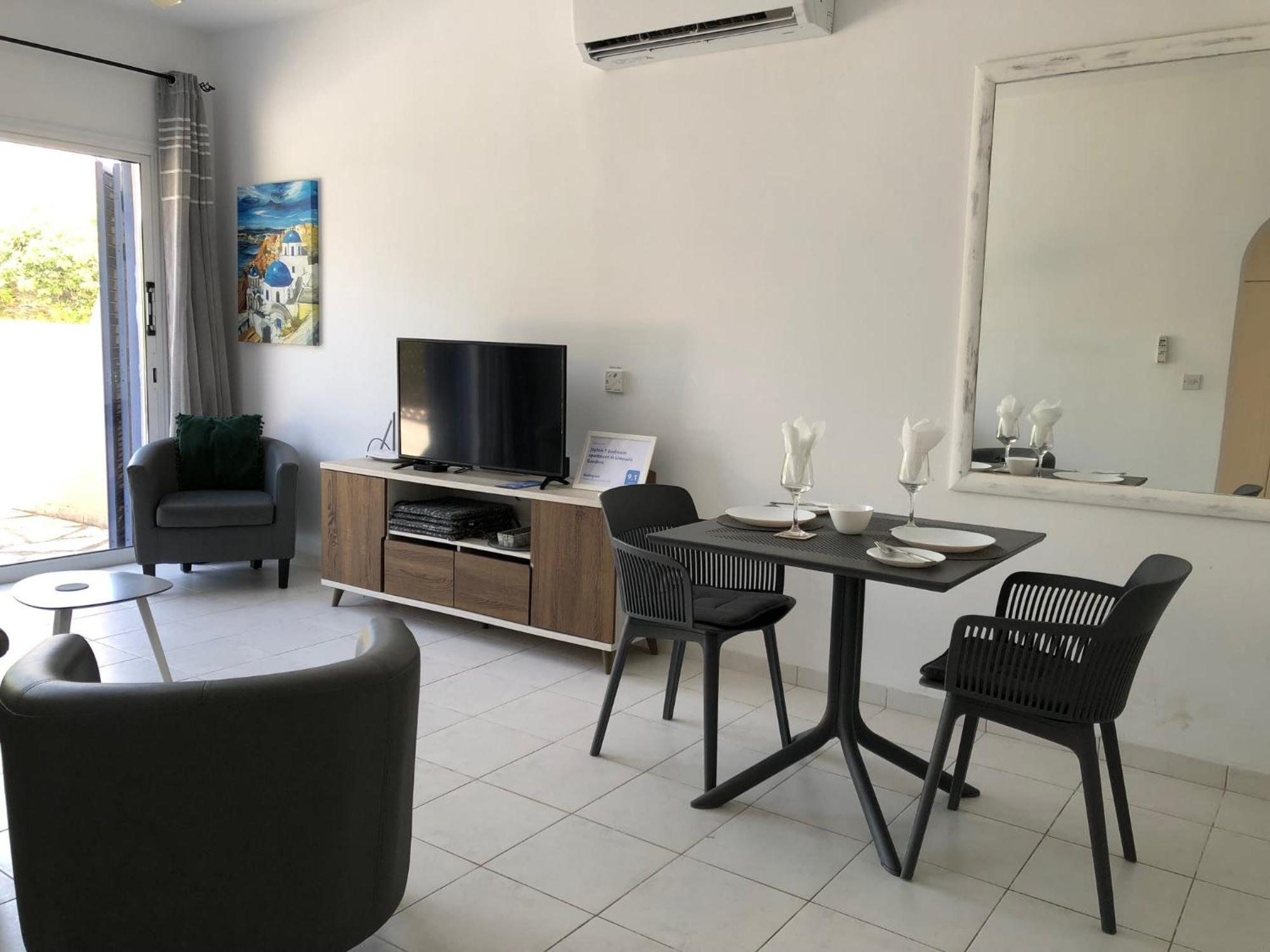 Stylish 1 Bedroom Apartment In Limnaria Gardens Paphos Kültér fotó