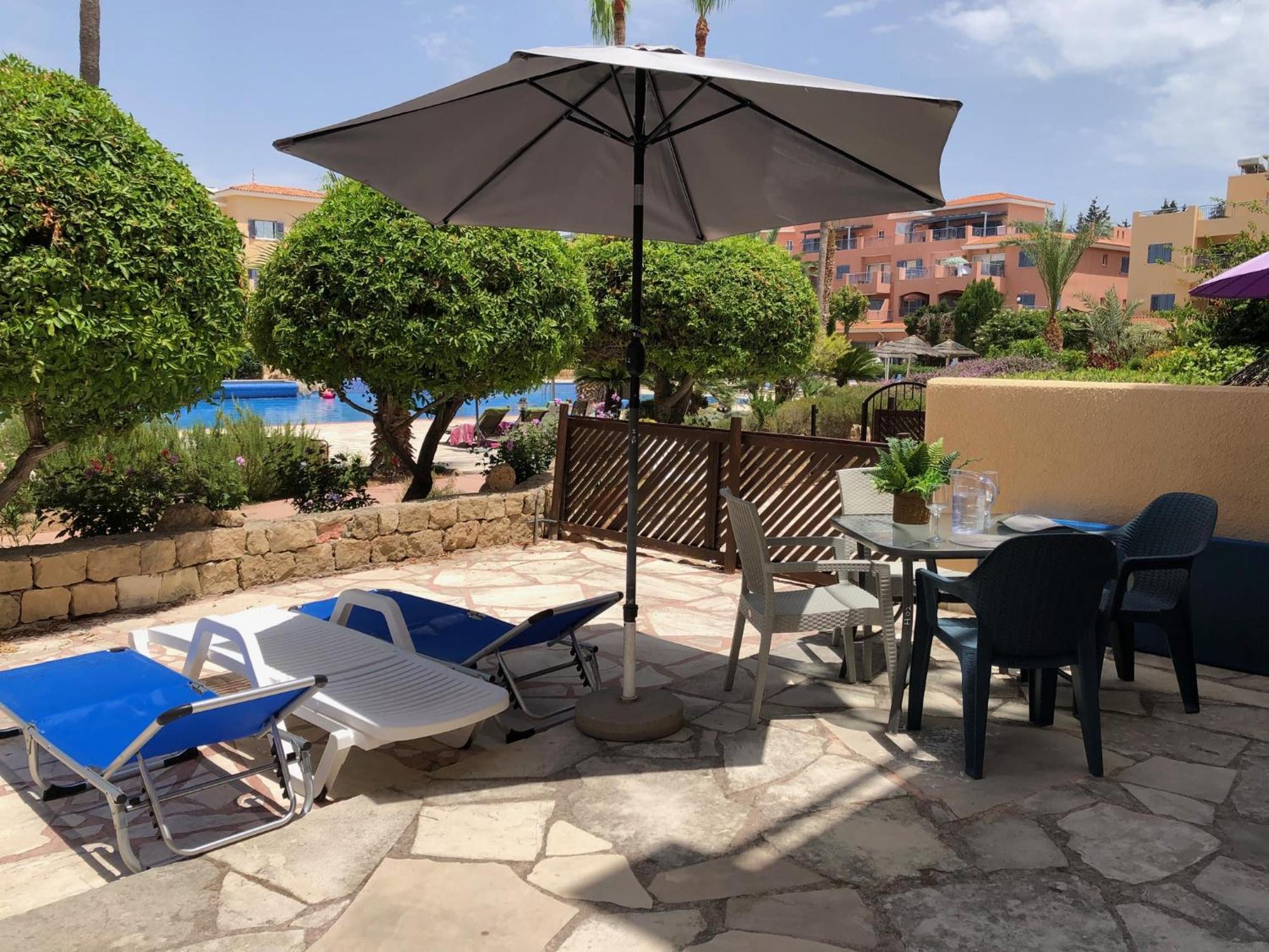 Stylish 1 Bedroom Apartment In Limnaria Gardens Paphos Kültér fotó