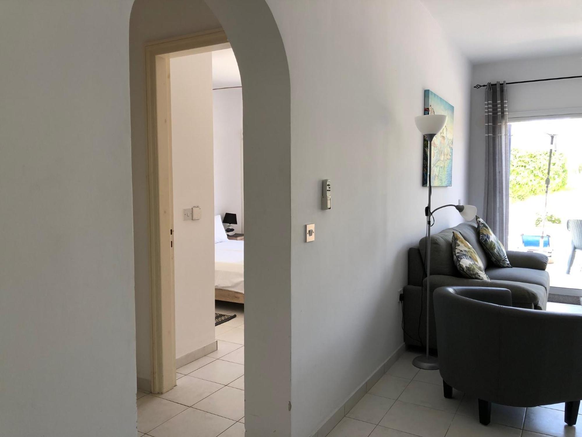 Stylish 1 Bedroom Apartment In Limnaria Gardens Paphos Kültér fotó