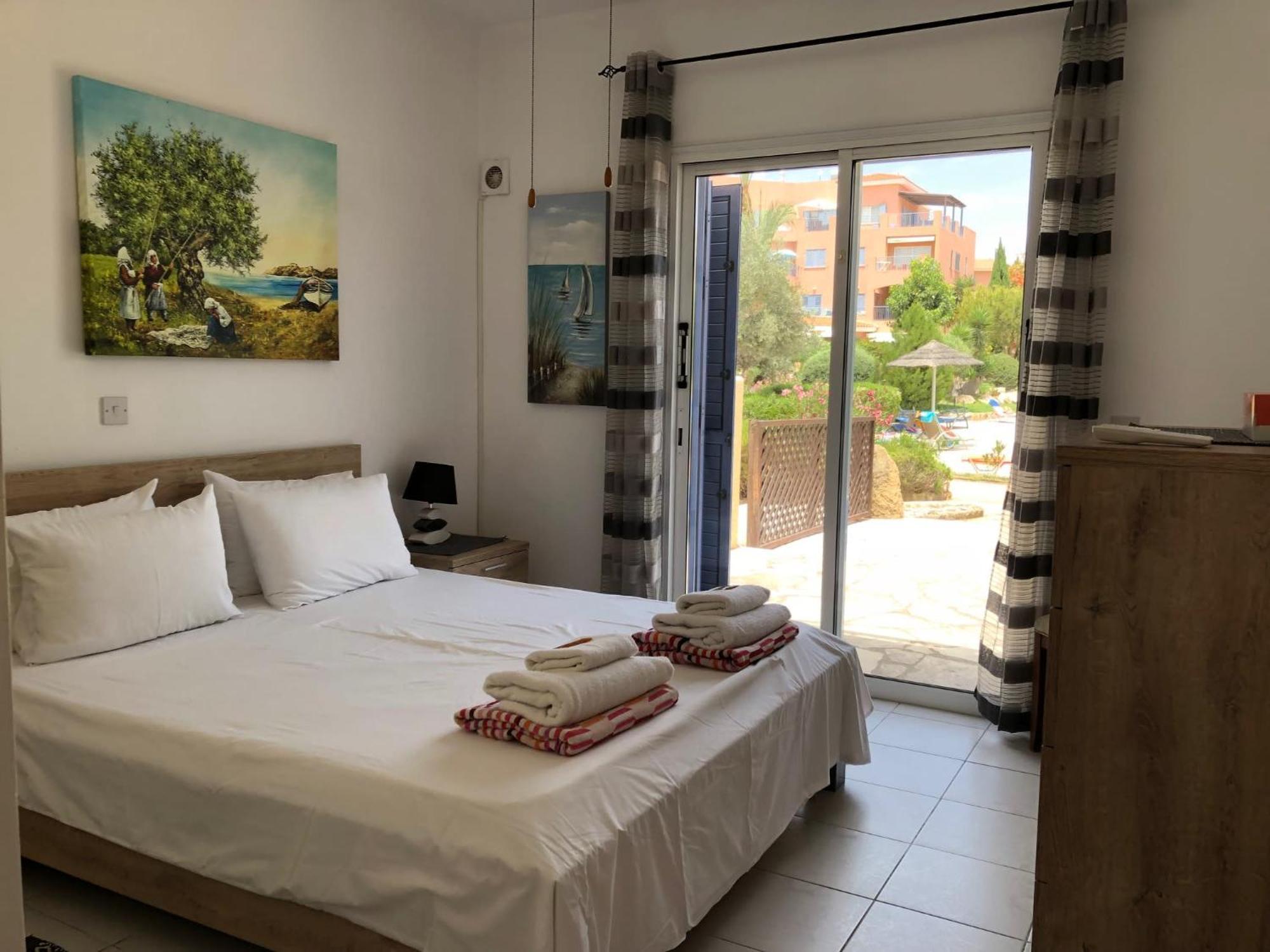Stylish 1 Bedroom Apartment In Limnaria Gardens Paphos Kültér fotó