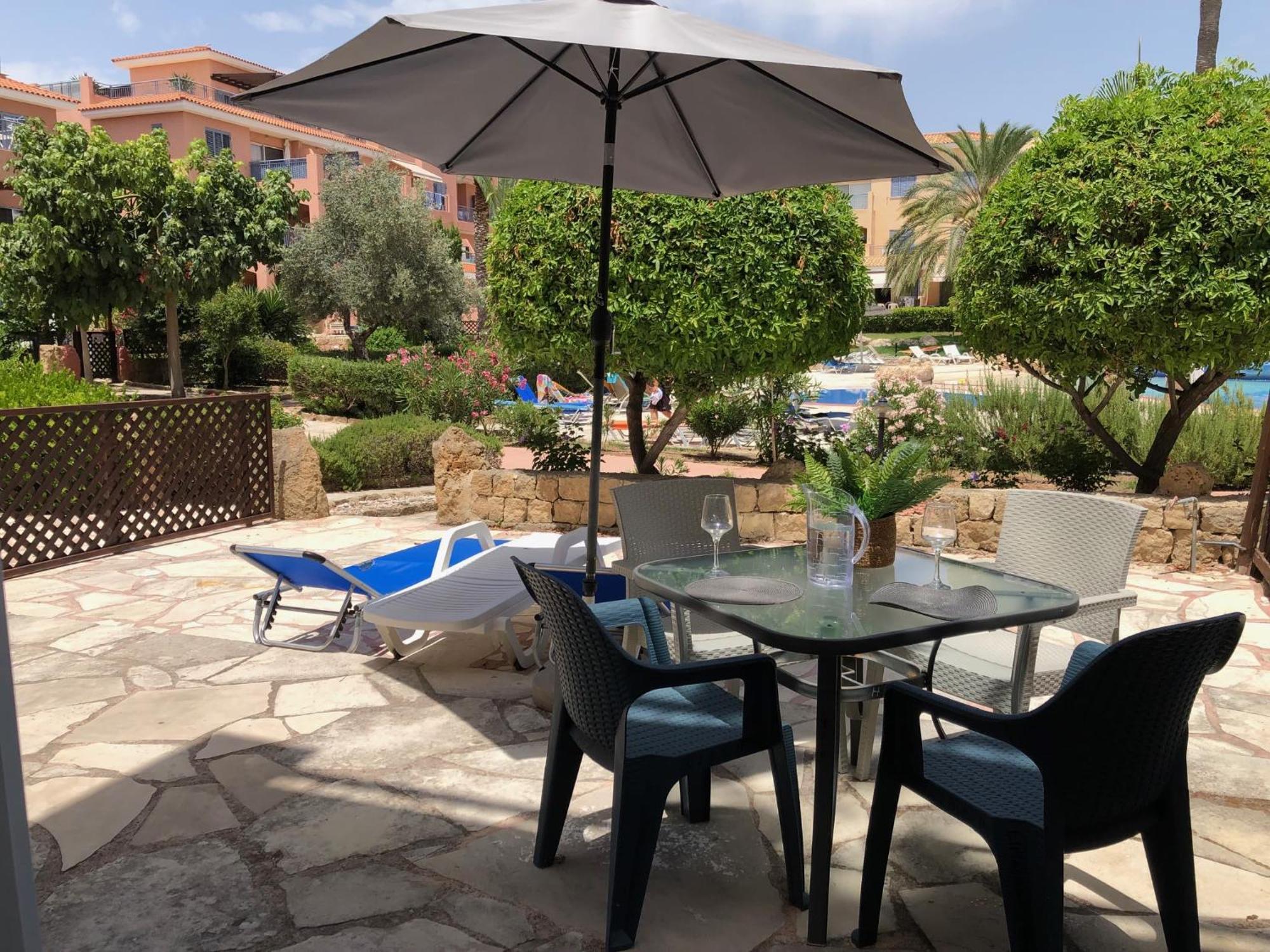Stylish 1 Bedroom Apartment In Limnaria Gardens Paphos Kültér fotó